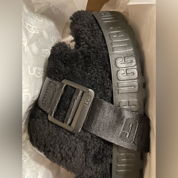 New in Box Ugg Slippers Fluffita in Black Size 7 - Picture 3 of 12